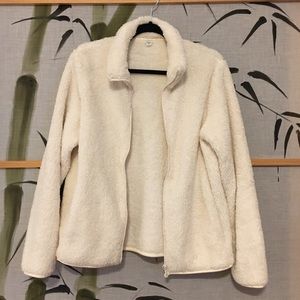 UNIQLO Fluffy Yarn Fleece.